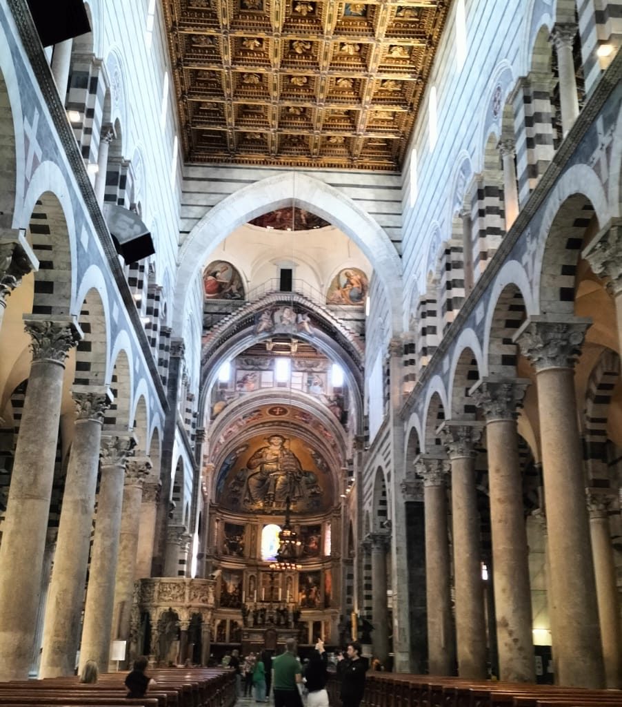 Intérieur De La Cathédrale